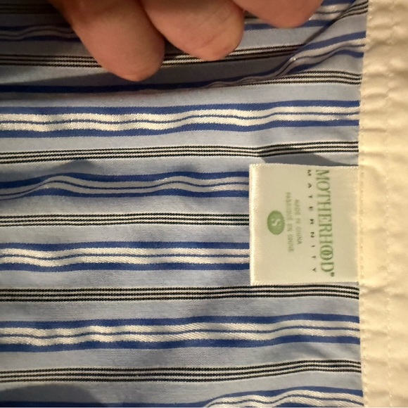 Motherhood Maternity Striped V Neck Top Size Small. Style #95608-95 . - Picture 3 of 5